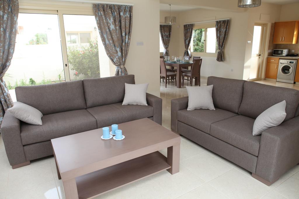 Anthorina Villa 18 Protaras Bagian luar foto