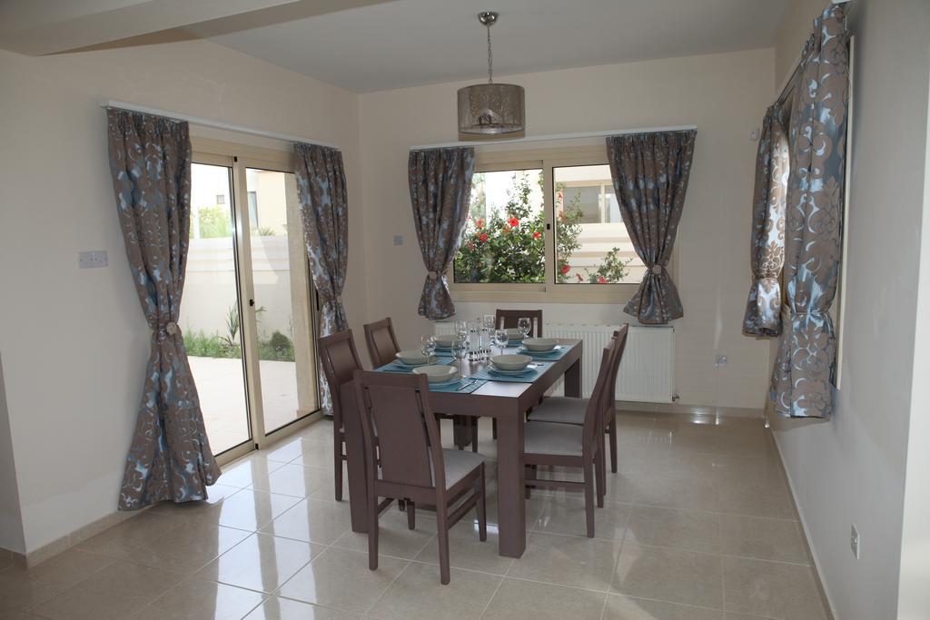 Anthorina Villa 18 Protaras Bagian luar foto